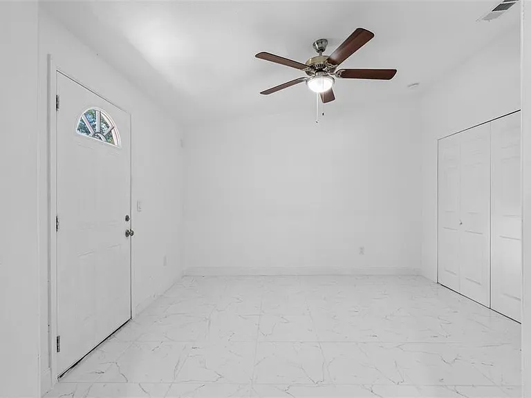 6847 Woodsman Dr — Photo 16