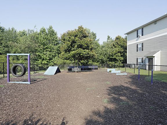 5th image of 116 Northwoods Dr #2B-2Ba-1050Sqft