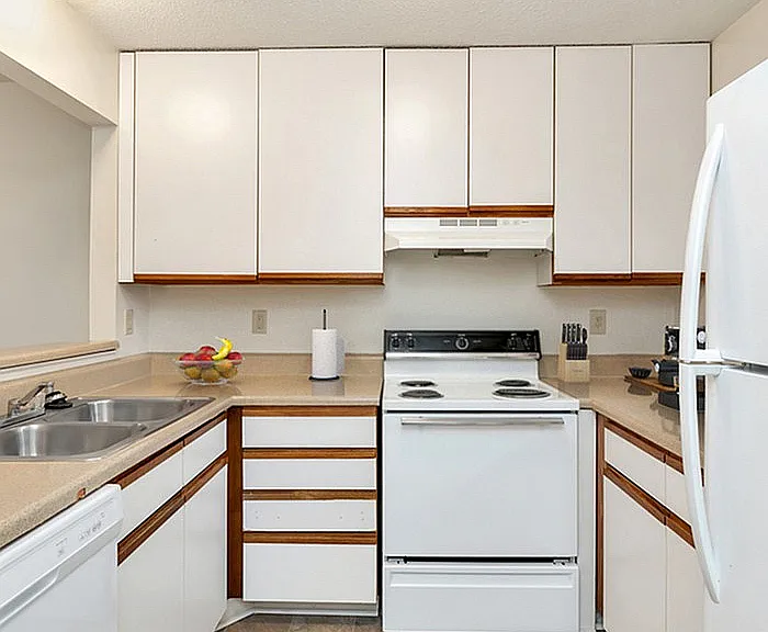 Experience modern living in this elegantly designed kitchen, perfect for culinary creativity.