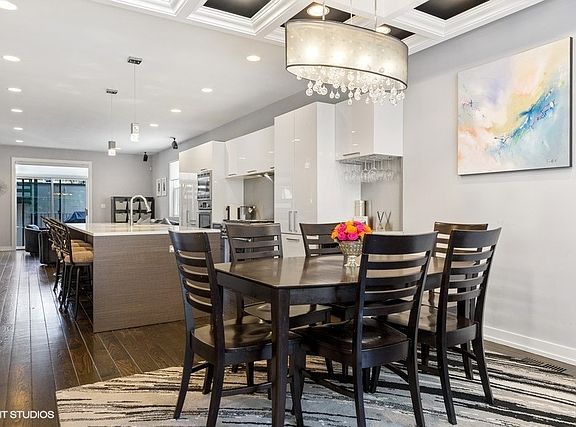 3rd image of 2336 W Lyndale St #1