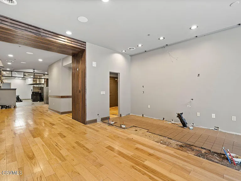 494 Mill St — Photo 8