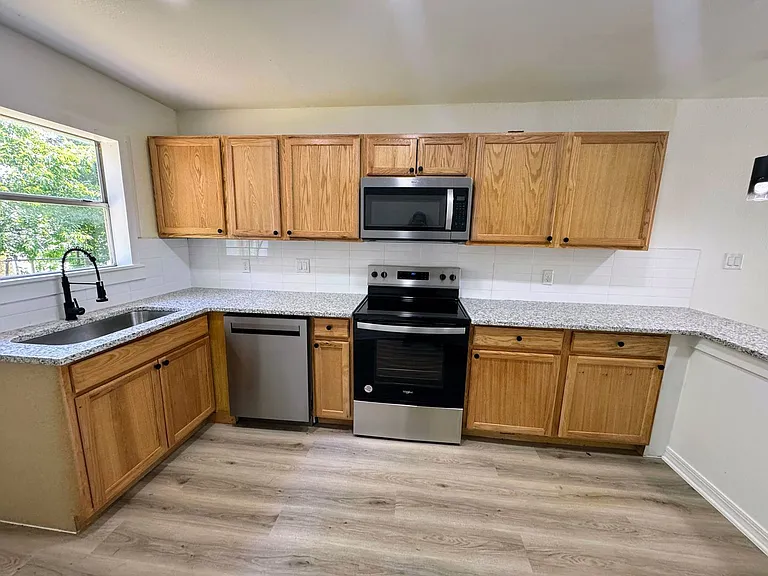 2723 Terrace Dr #2725 — Photo 6
