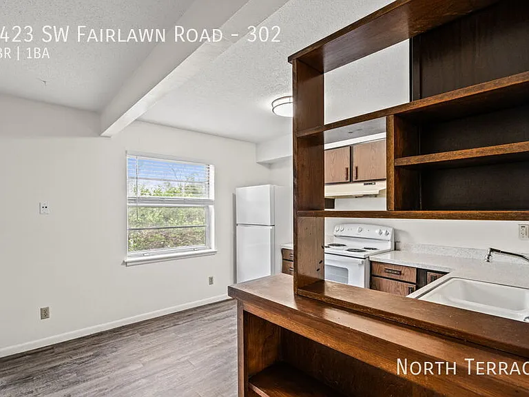 Fairlawn Flats — Photo 7