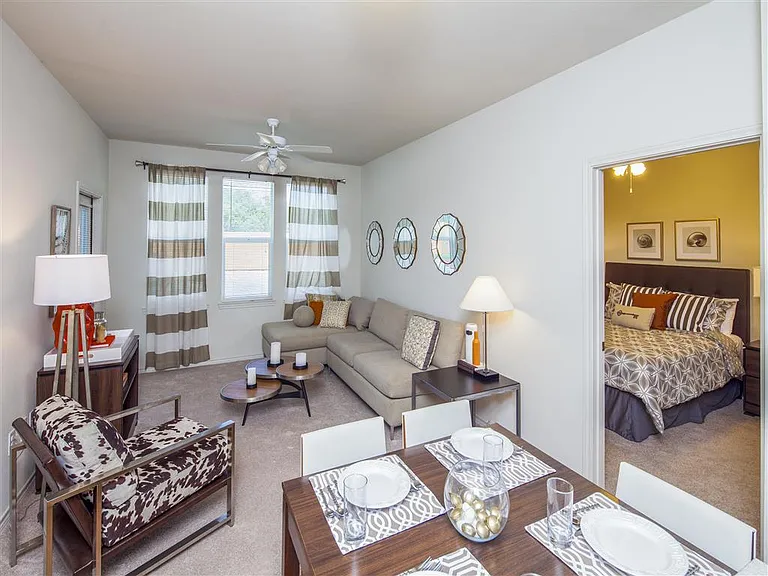 Sienna Pointe — Photo 13