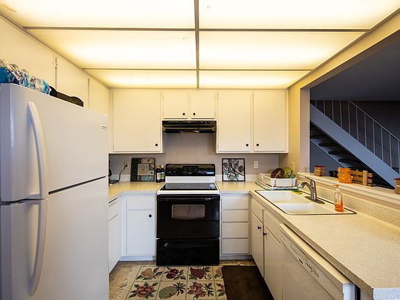 5th image of 295 Burton Mesa Blvd APT B