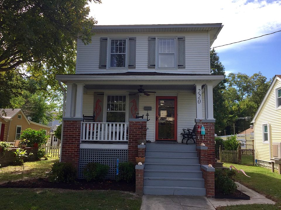 1st image of 220 Jefferson Ave