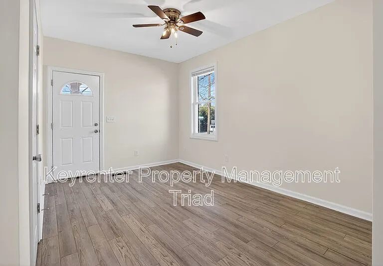 2405 Freeman Mill Rd — Photo 17