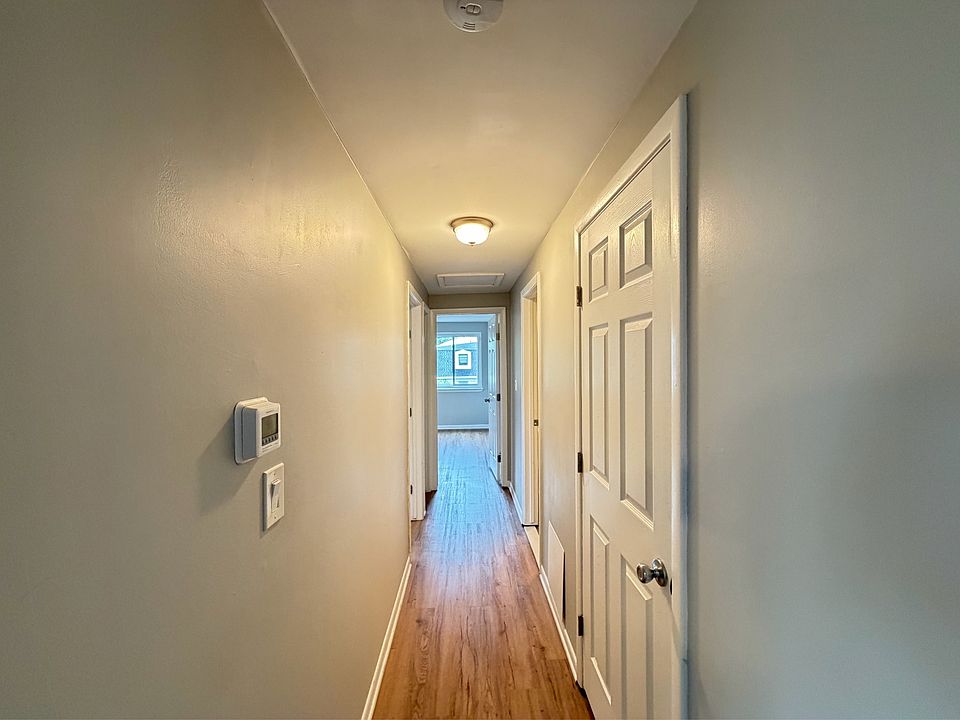 1st image of 118 Denrose Dr