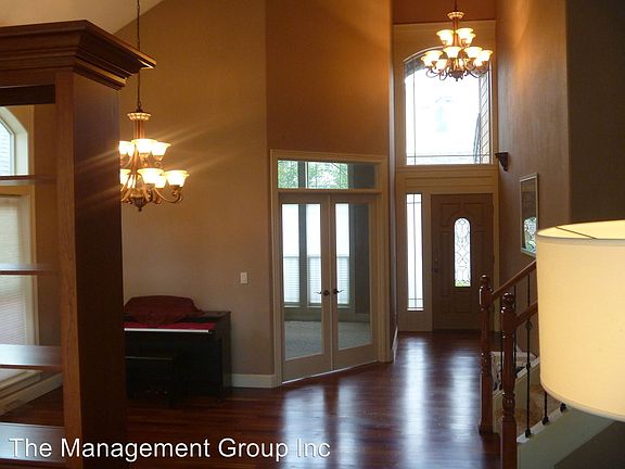 3rd image of 1026 W Alder St
