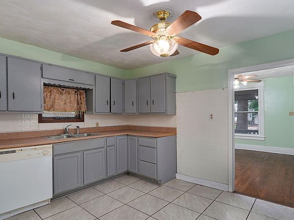 5th image of 2116 N Campbell Avenue