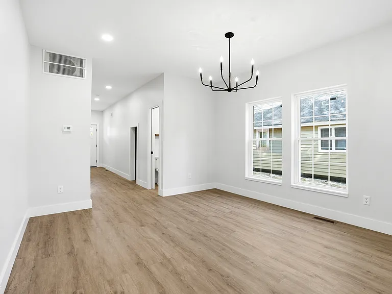 4623 Rookwood Ave — Photo 8