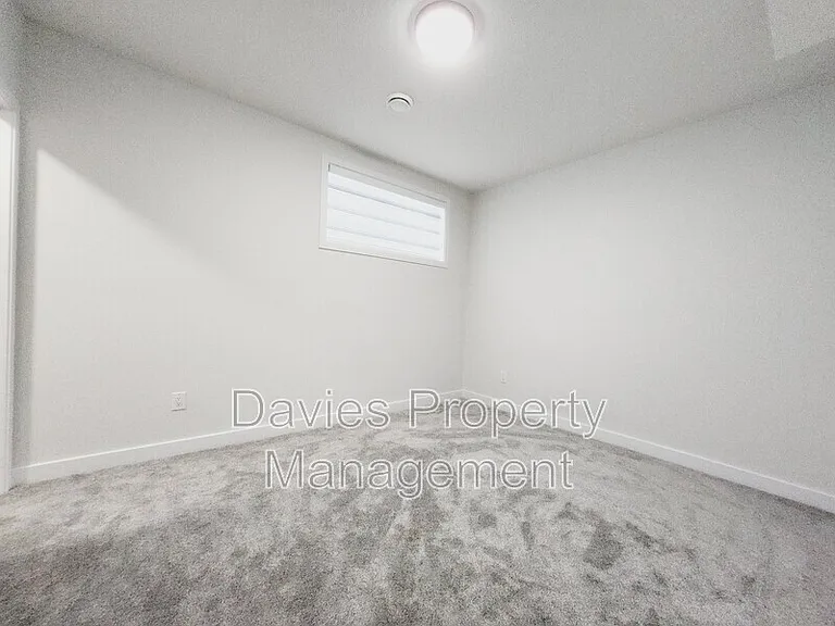 9475 Colak Ln SW #BASEMENT — Photo 8