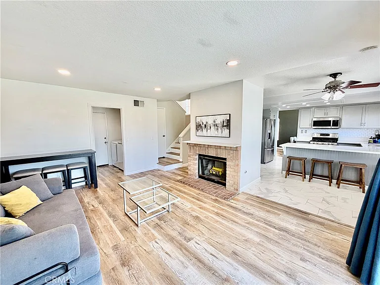 39711 Barberry Ct — Photo 12