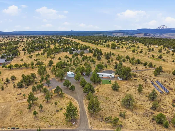 13005 SW Airstrip Ln, Culver, OR 97734