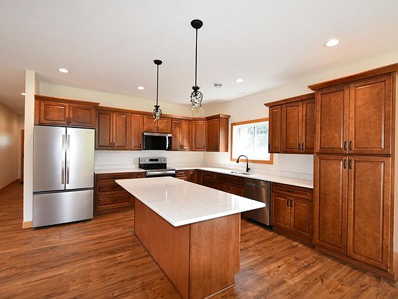 2nd image of 331 5th Ave NE