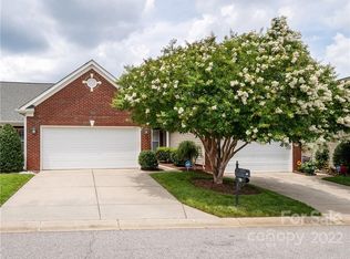 216 Garnet Ct, Fort Mill, SC 29708