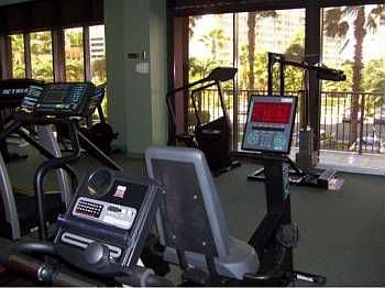 4th image of 1450 S Bayshore Dr APT 1515