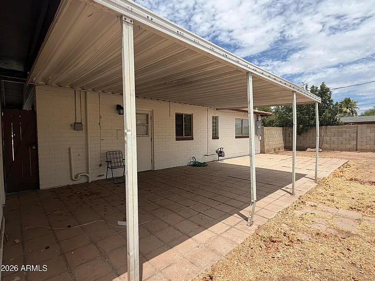 2221 E Osborn Rd — Photo 15