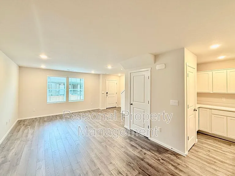 10616 NE 120th Pl — Photo 4