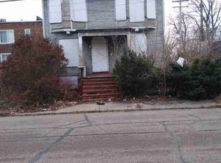 9940 Charlevoix St, Detroit, MI 48214