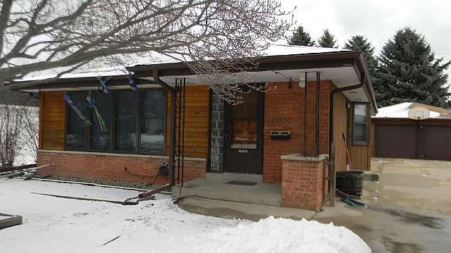 1st image of 6010 S Robert Ave