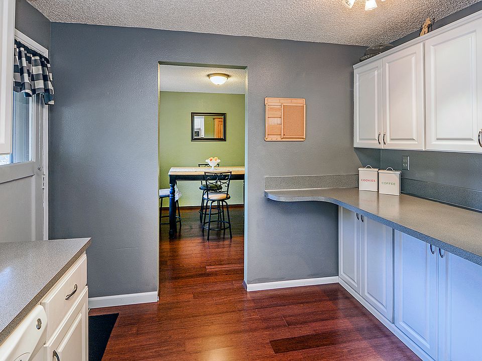 1st image of 2347 Madrona Dr SE