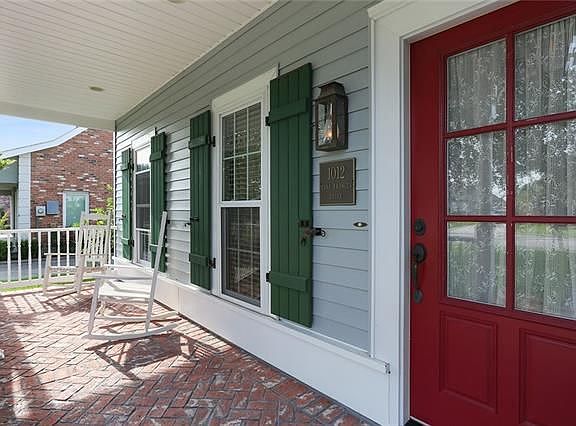 4th image of 1012 Lake Frances Drive Gretna La #70056