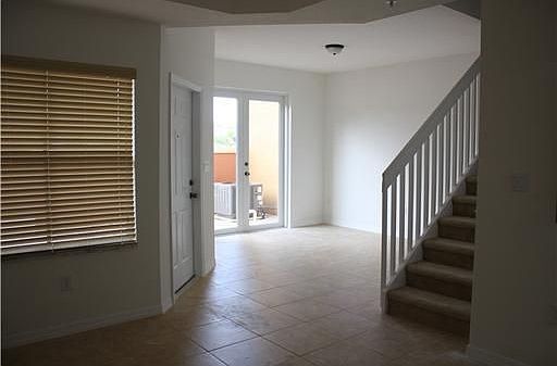 3rd image of 918 SW 143rd Ave #2002