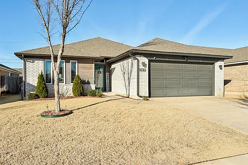 465 Compass Dr Photo 1