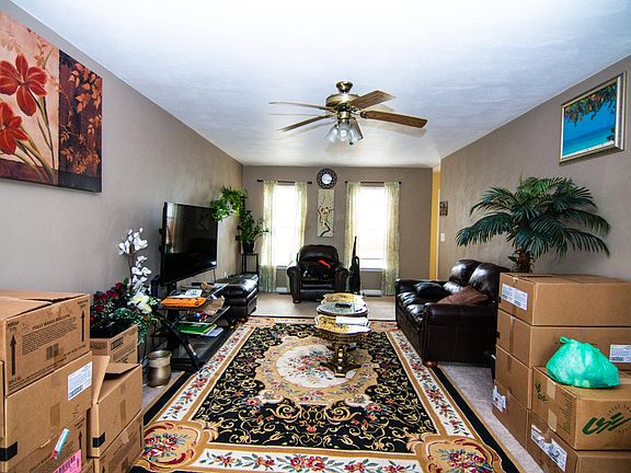 5th image of 4706 Meadow Crossing Ln NE