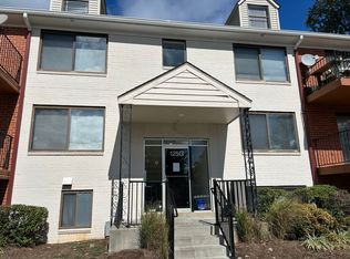 125 Clubhouse Dr SW #7, Leesburg, VA 20175