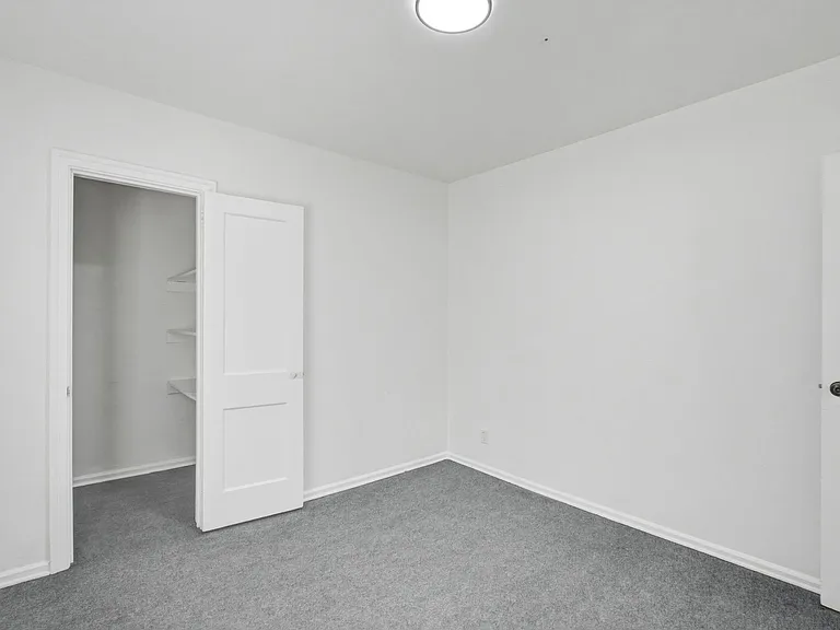 237 Broad St — Photo 35