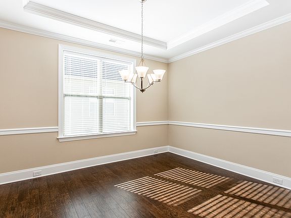 Dining Room w/ tray ceiling