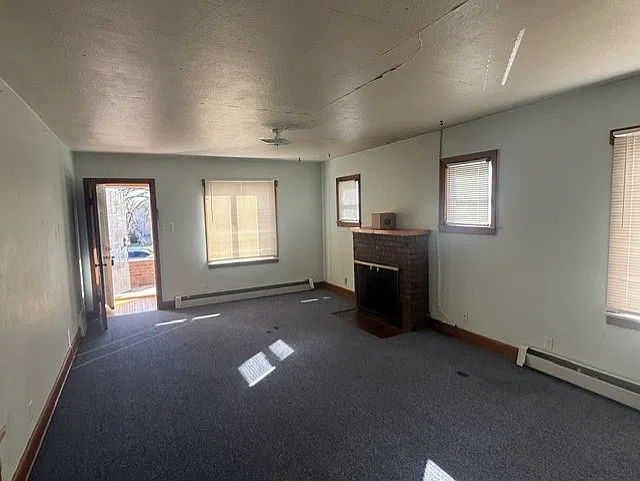 2 bed, 908 sqft, $1,425 — Photo 2