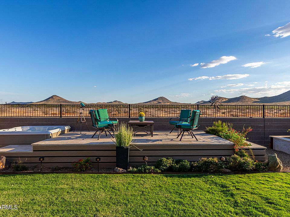 1st image of 315 E BALAO Drive