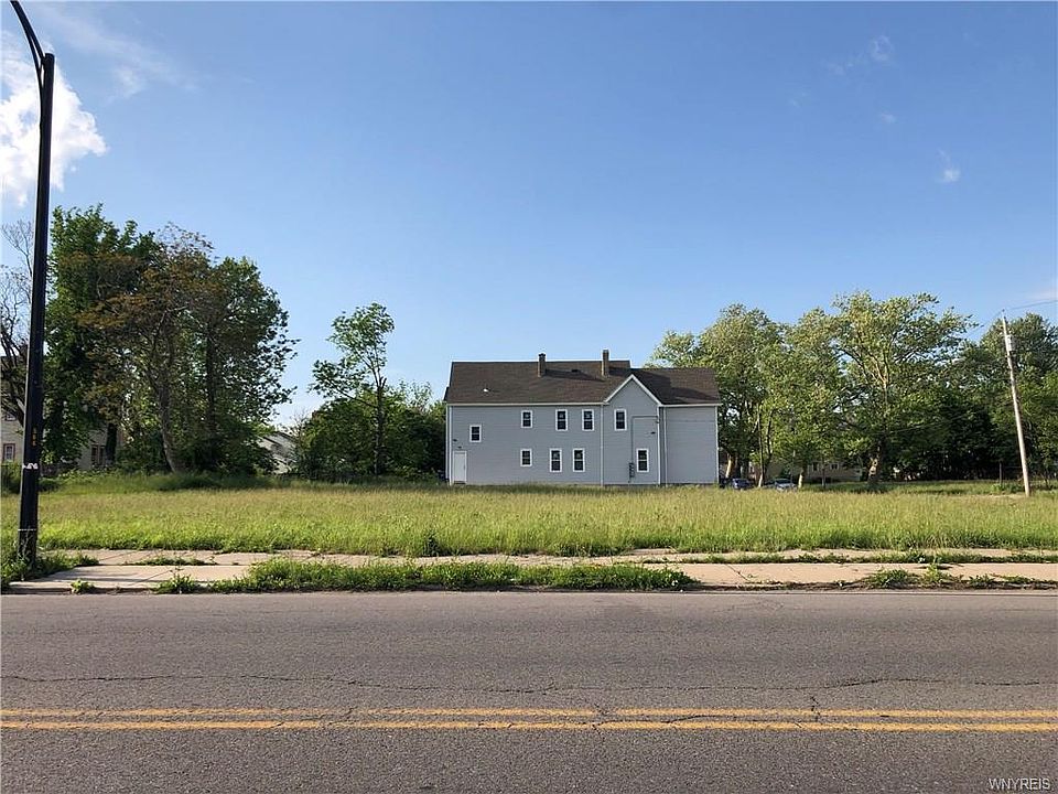 1st image of 562 William St
