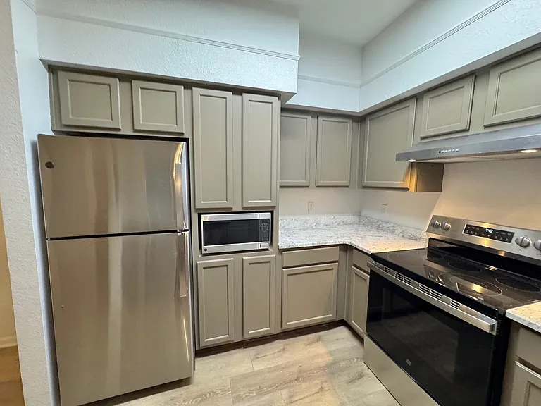 2801 Chancellorsville Dr #1012 — Photo 4