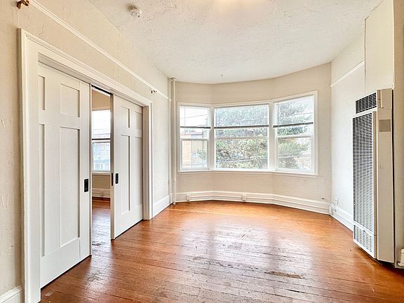 3rd image of 1633 Boylston Ave #101