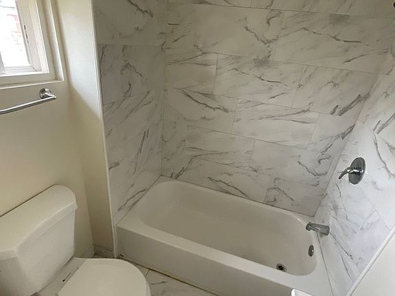 4th image of 103 Highland Ave APT 3