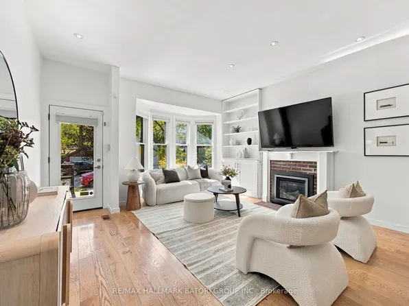 128 Wells St, Toronto, ON M5R 1P4