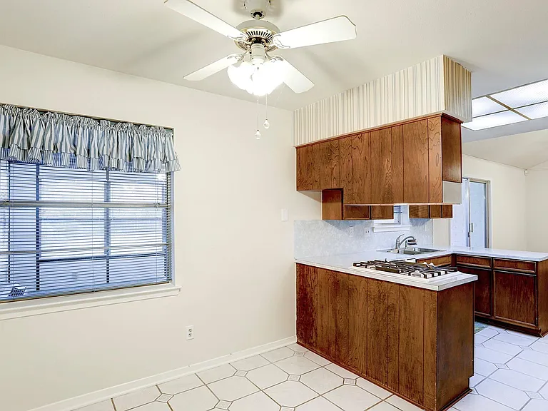 7739 Kensico Rd — Photo 9