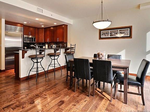4th image of 1335 Lowell Ave #203