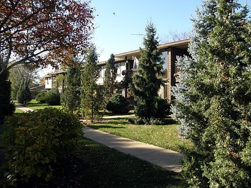 1st image of 561 Somerset Ln #8