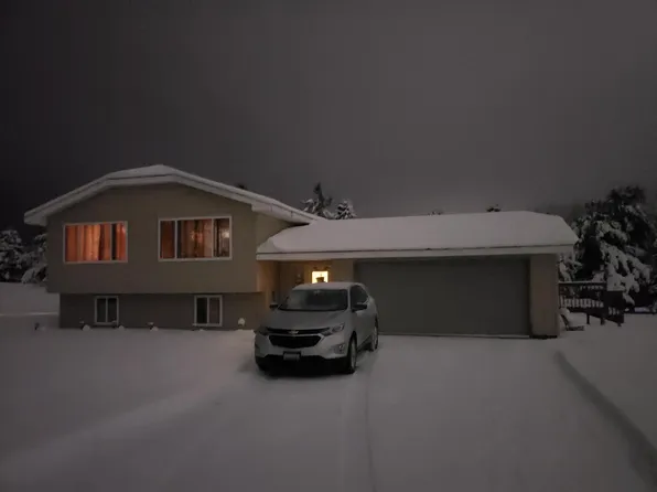 18280 Icicle Rd, Sparta, WI 54656