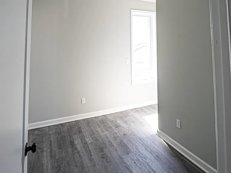 295 Pershing Ave #1-4 — Photo 16