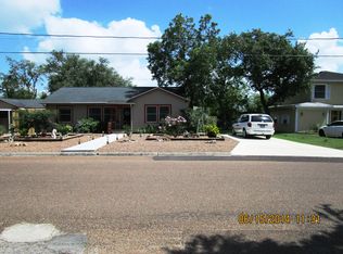 608 Buena Vista Ave, Victoria, TX 77901