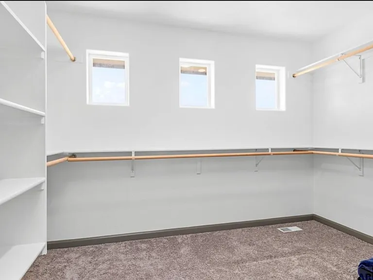 1327 E Platteville Blvd — Photo 5