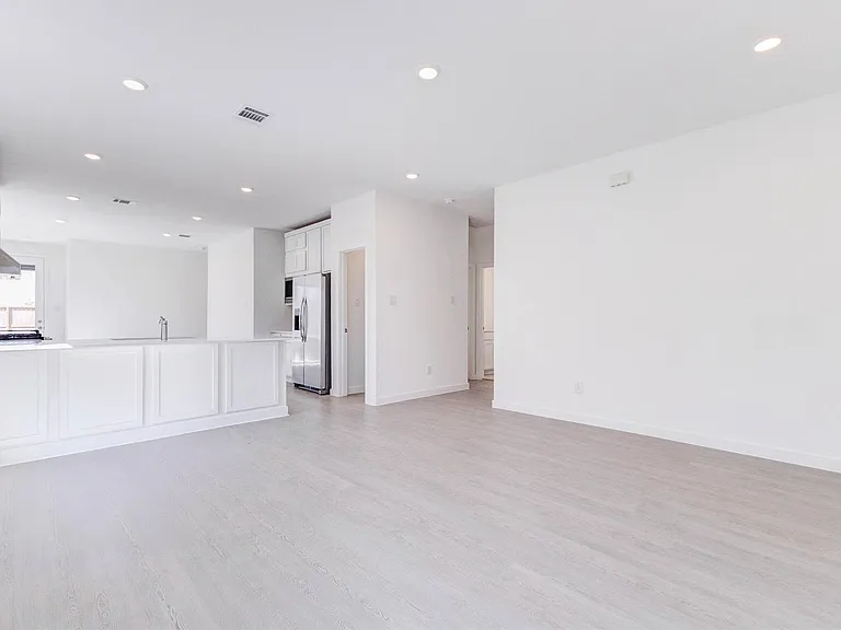 27410 Sweetwater Bay Dr — Photo 6