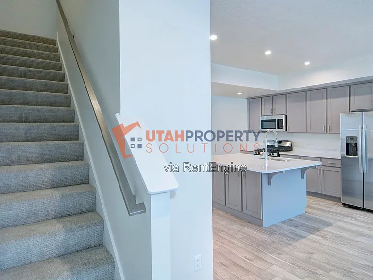 388 S 980 W — Photo 30