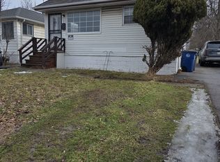 4595 Lee Rd, Cleveland, OH 44128